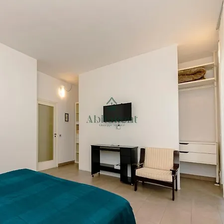 Apartament Charming House - Lecce